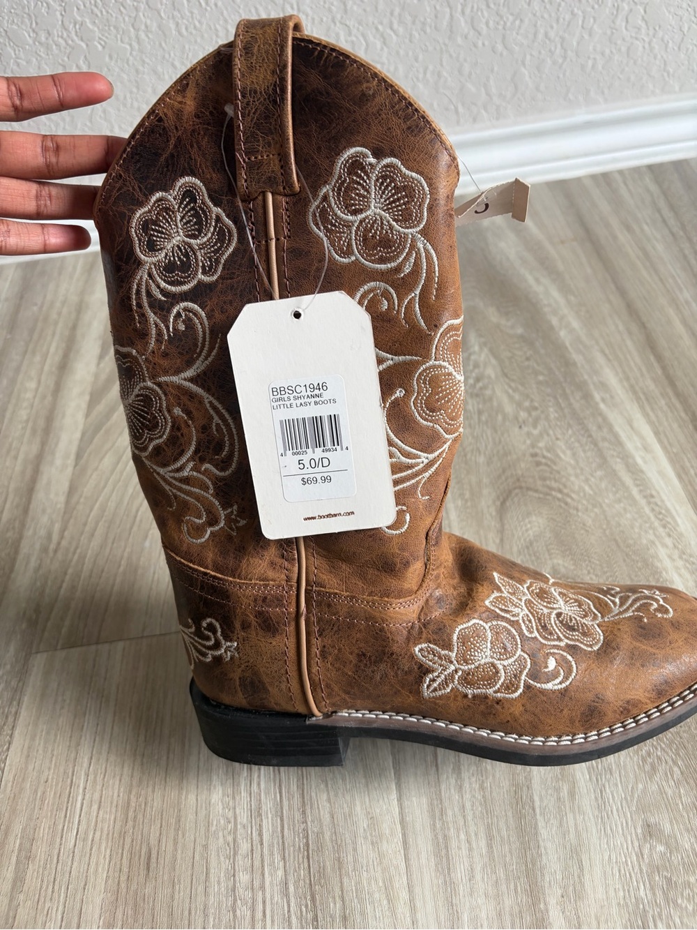 Shyanne Brown Western Embroidered Cowboy Boots